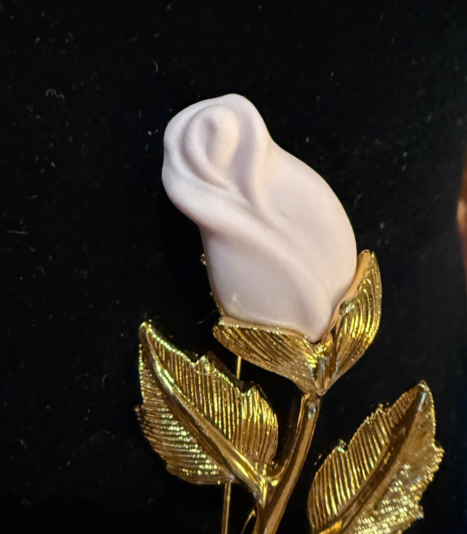 Pink AVON Pink Rose Bud Set Porcelain Brooch Pin