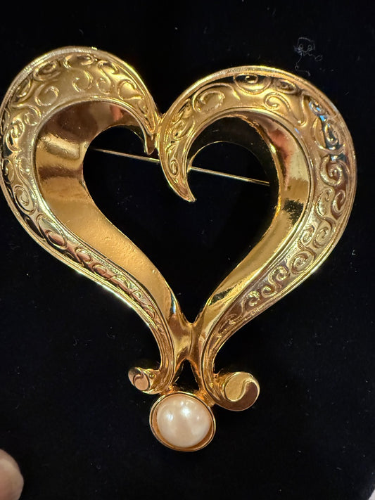 AVON Heart Brooch