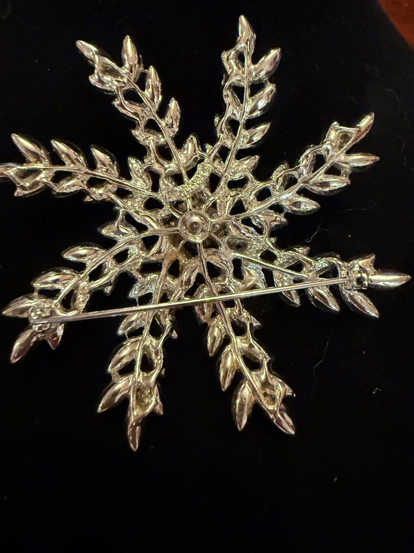 Sarah Coventry  Sarah Coventry Snowflake