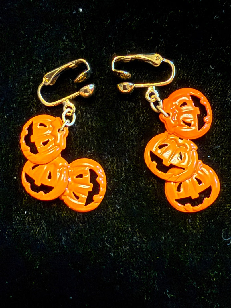 Vintage Pumpkin Clip Earrings