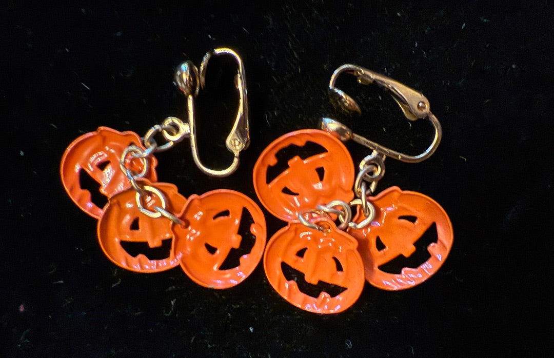 Vintage Pumpkin Clip Earrings