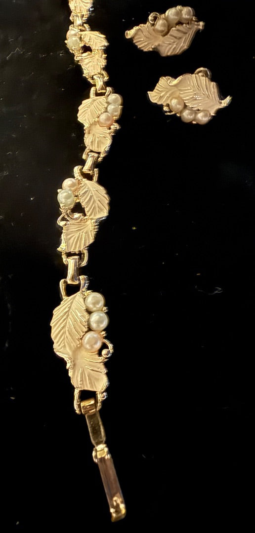 Vintage MCM Bracelet Clip earring set