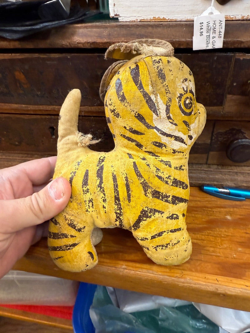 Vintage 40s Tiger toy