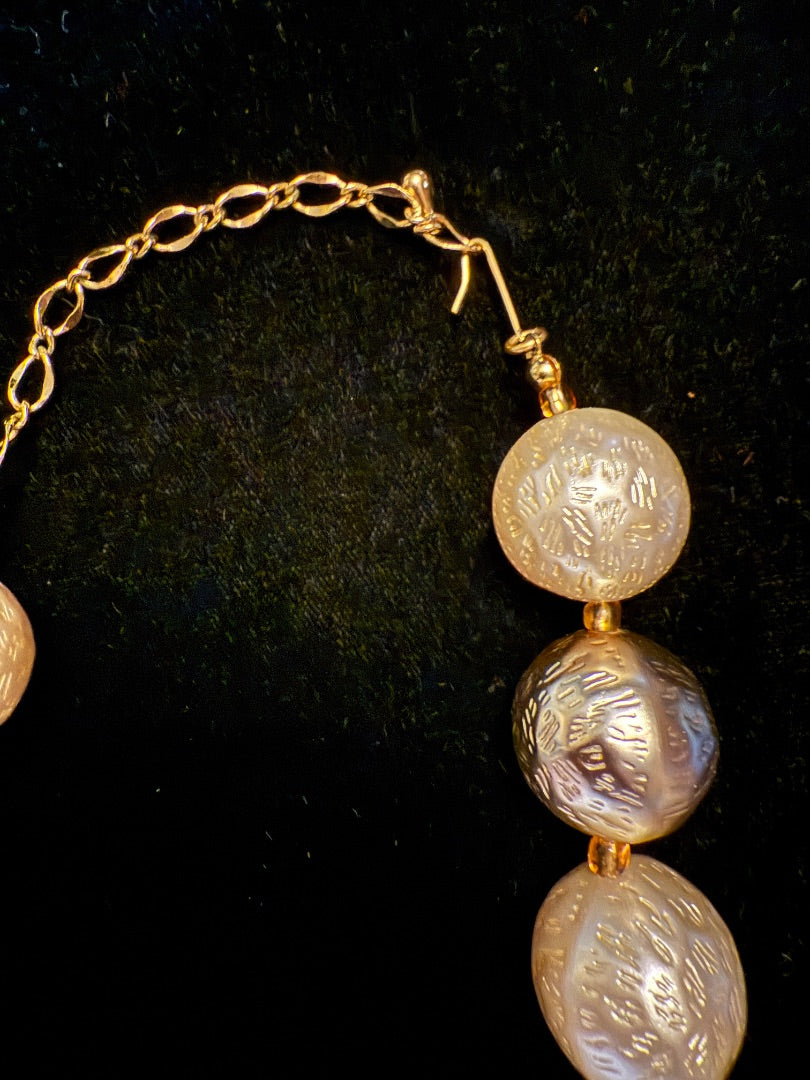 Avon Pearl like Necklace and matching clip earrings