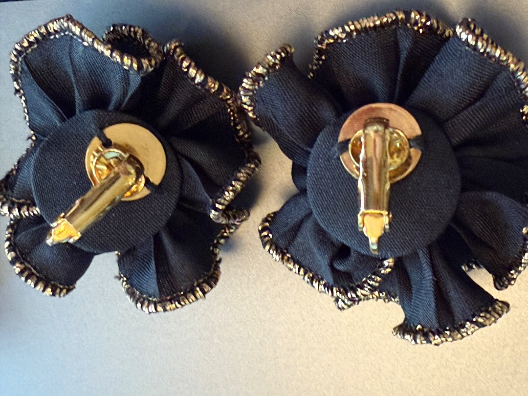 Avon Black Bow Earrings clip