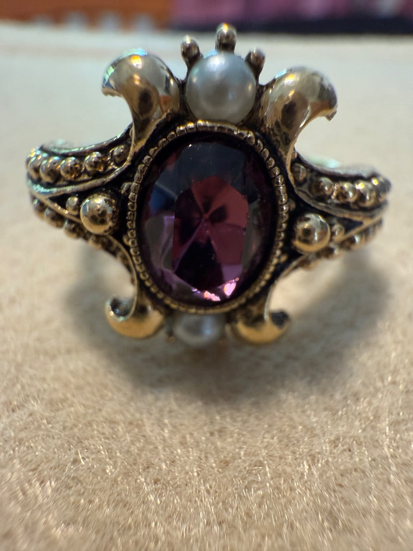 AVON Amethyst AVON Ring Gold Pearls adjustable 5.5, 5