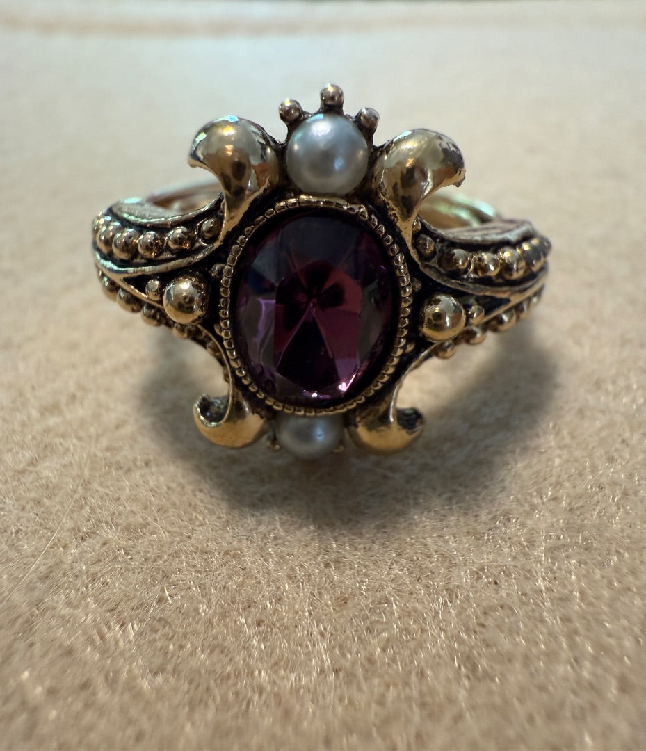 AVON Amethyst AVON Ring Gold Pearls adjustable 5.5, 5