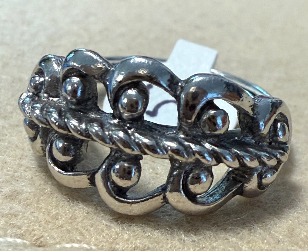 Silver AVON Silver AVON Ring, 5 adjustable, 5