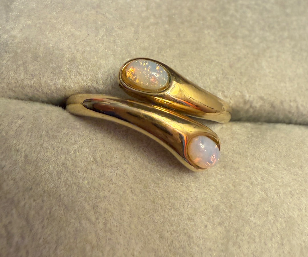 Opal Gold AVON Ring, 6