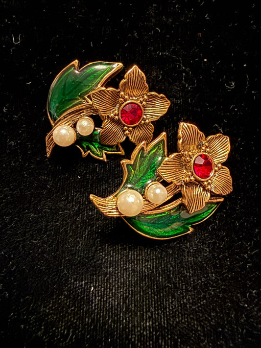 Vintage Avon Clip Christmas Earrings Gold Tone Enamel