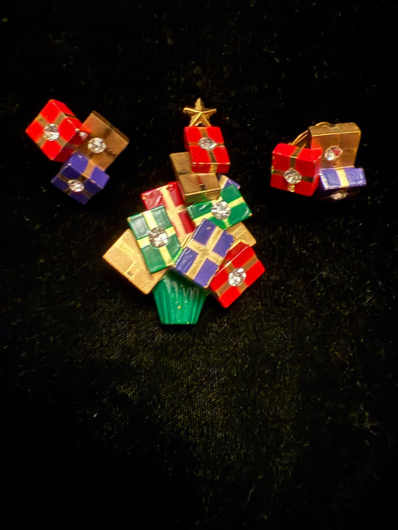 Vintage Avon Christmas package set Brooch & Clip Earrings