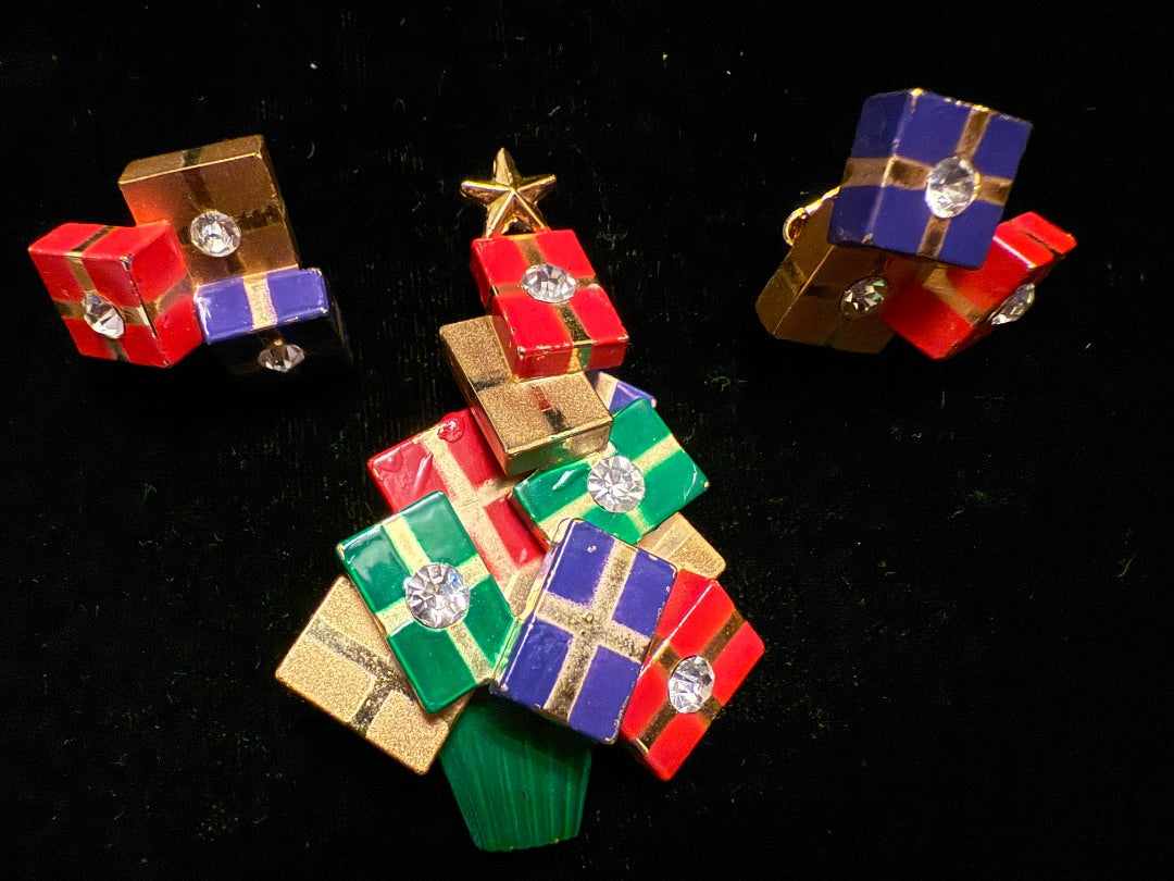 Vintage Avon Christmas package set Brooch & Clip Earrings