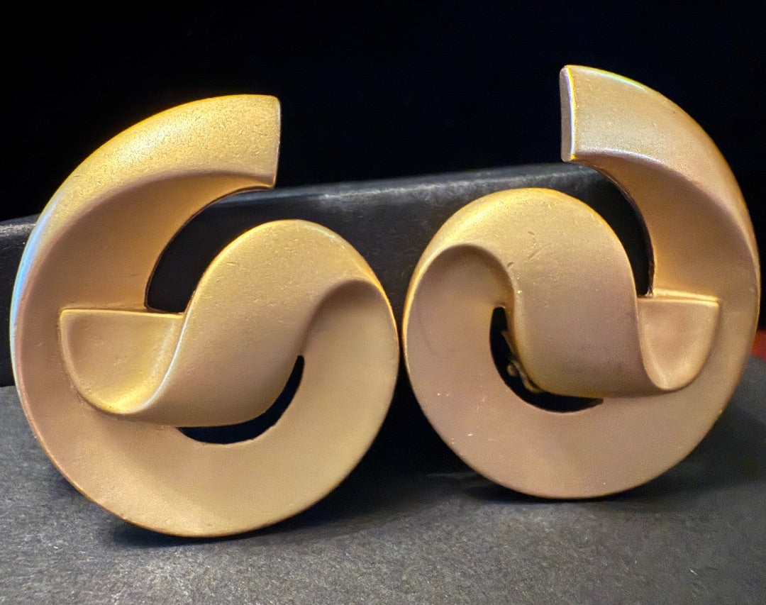 1980's Large Ribbon Style Clip Earrings