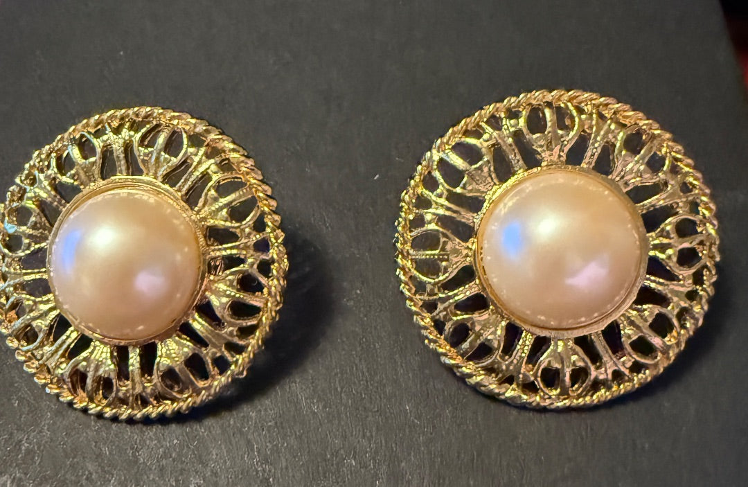 Large Pearl Circle Clip Earrings