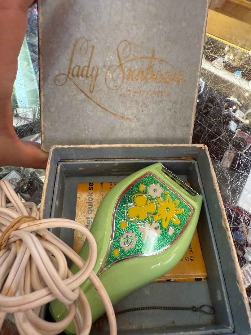 Vintage green Lady Sunbeam Razor