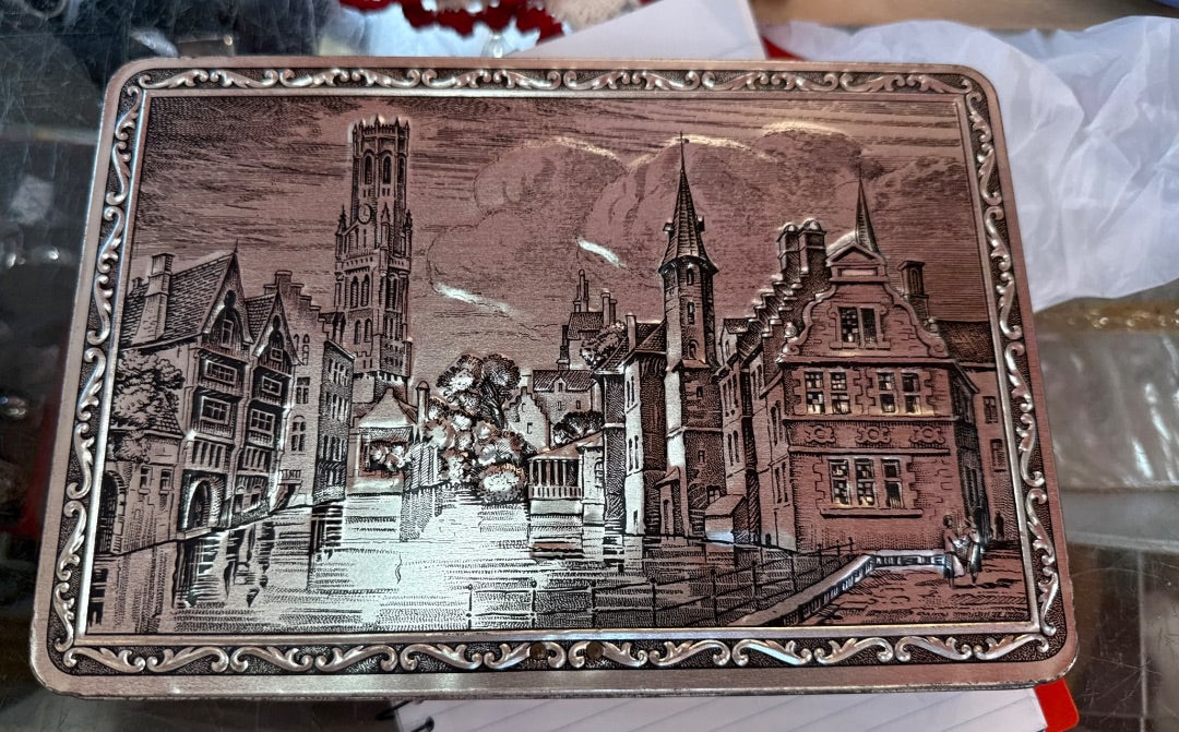 Belgium Tin with key
