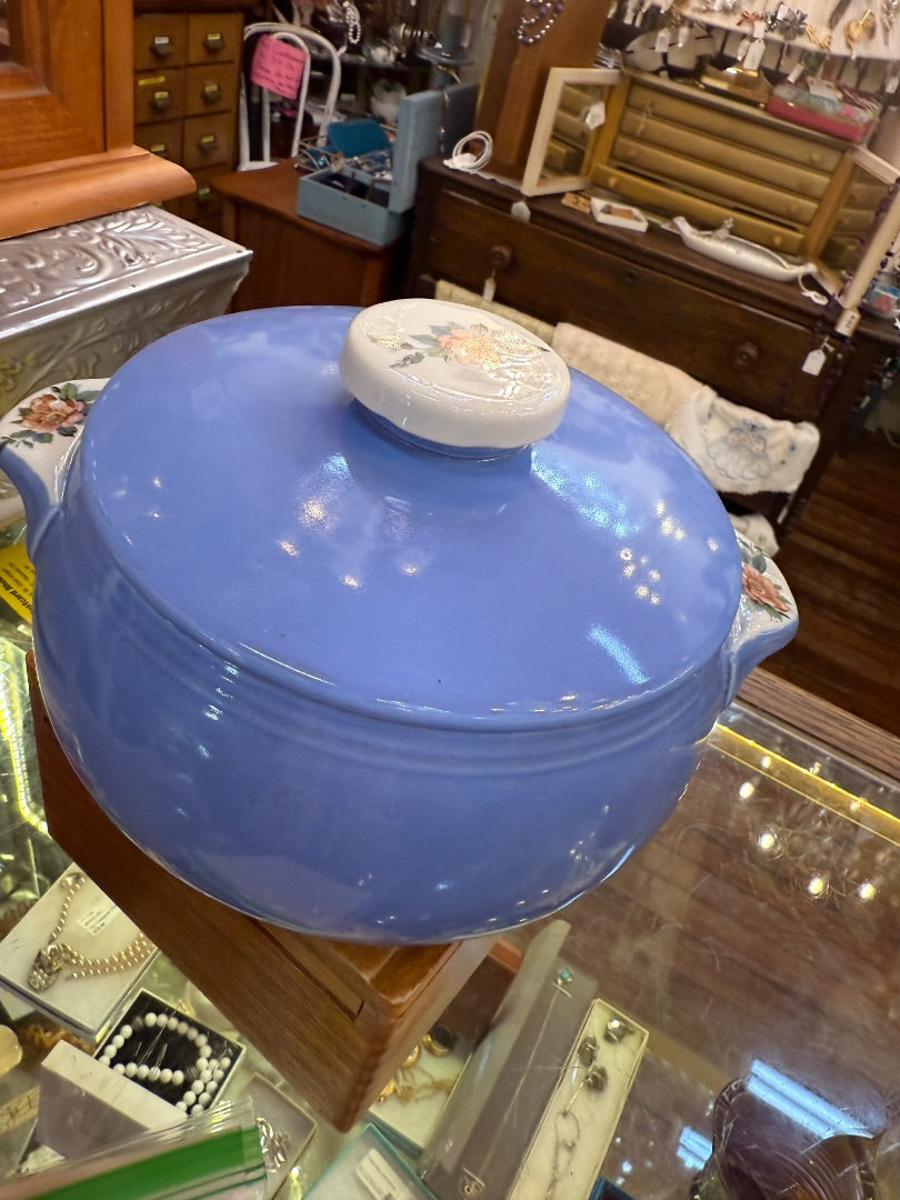 Hall Rose Parade Casserole 2.5 Qt