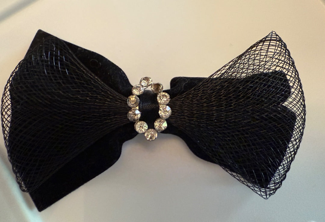 Black Bow Pin
