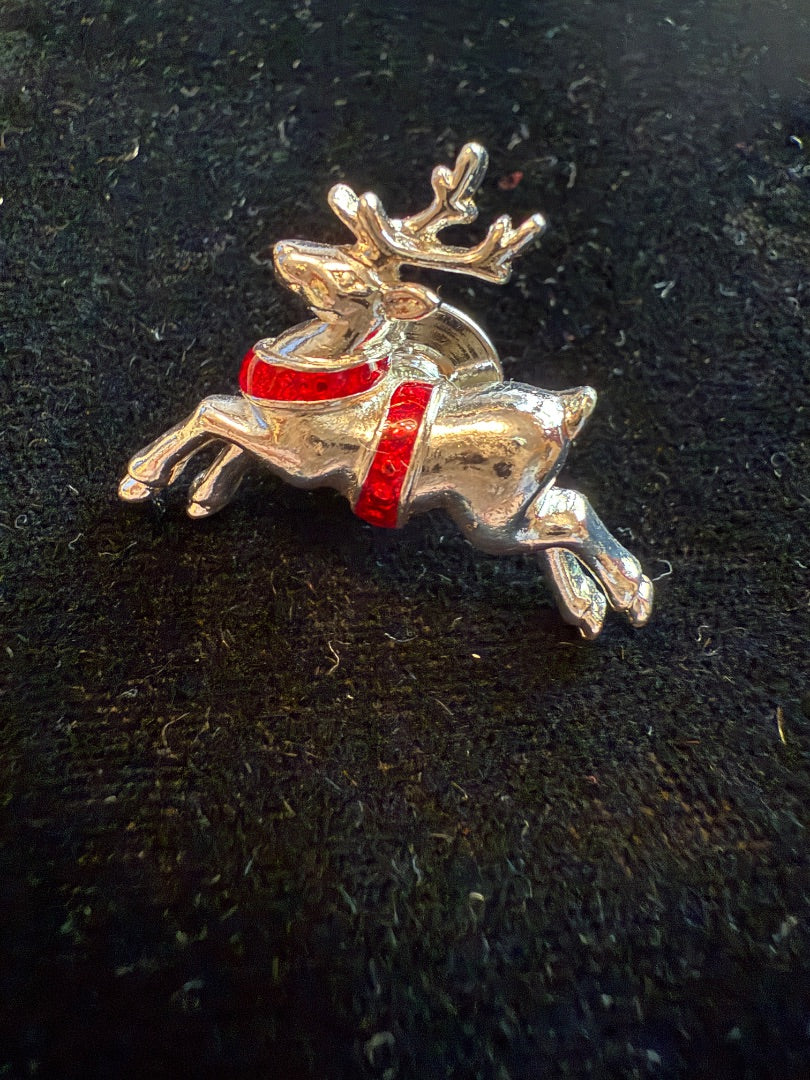 Vintage Silver Reindeer Pin Brooch