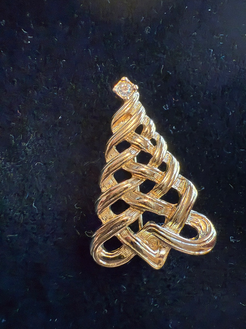 Avon Christmas Tree Pin Brooch pin