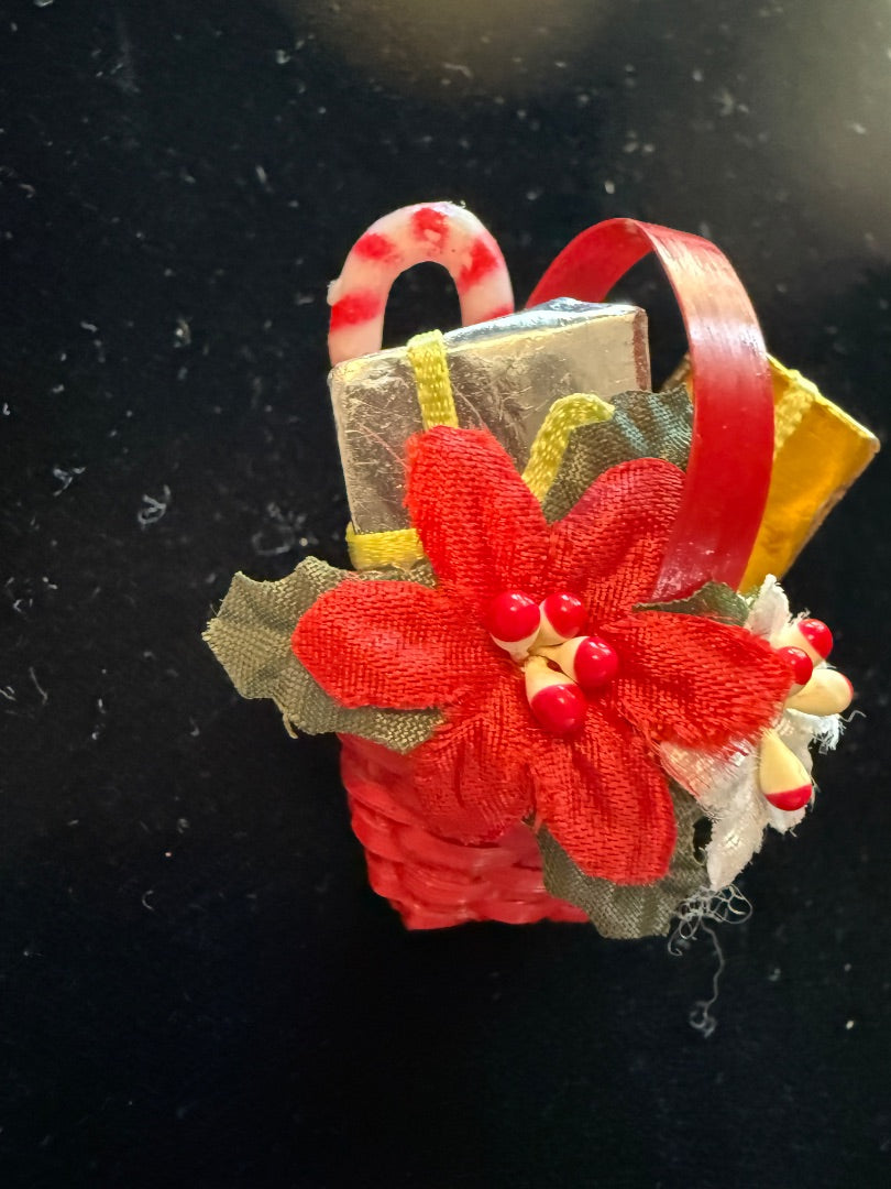 Avon Christmas Basket Pin Brooch