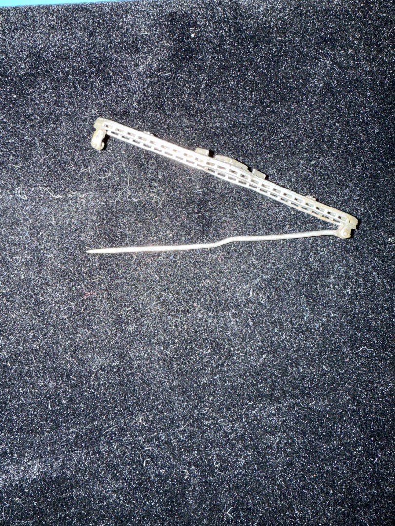 Silvertone Harrow Pi