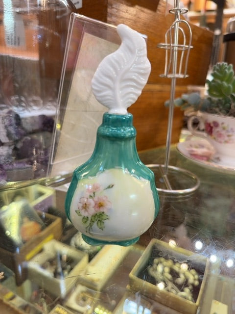 Perfume bottle