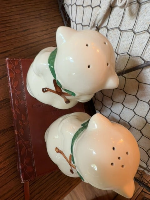 5" Smiley Pig Pair Shawnee Salt & Pepper Shakers