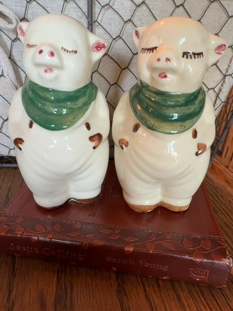 5" Smiley Pig Pair Shawnee Salt & Pepper Shakers