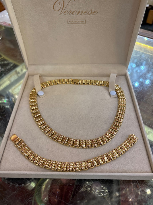 2 PC Gold set necklace /  bracelet