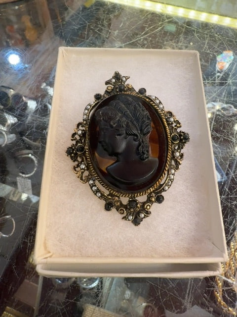 Cameo