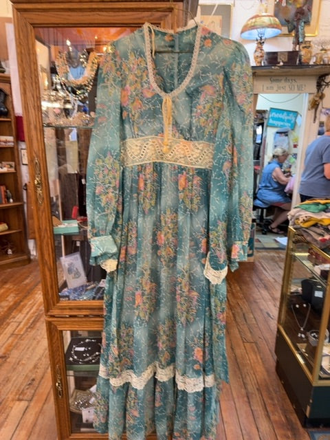 1960s prairie style dress, Small/Medium