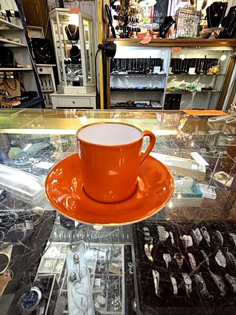 Demitasse cup/saucer