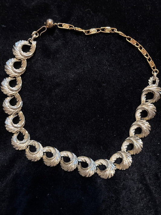 Lisner Goldtone Necklace