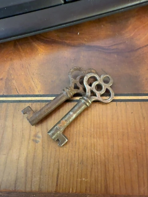 Cabinet key