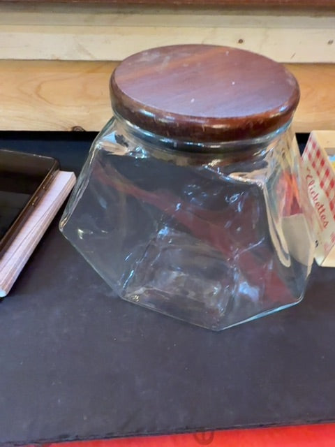 Glass canister