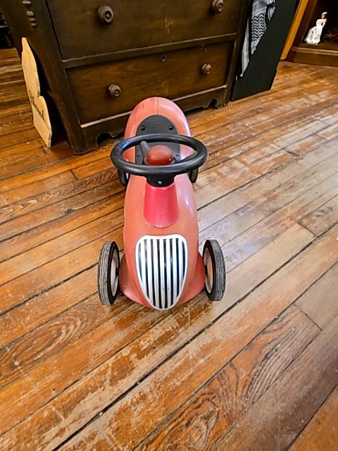 Ride-on Radio Flyer
