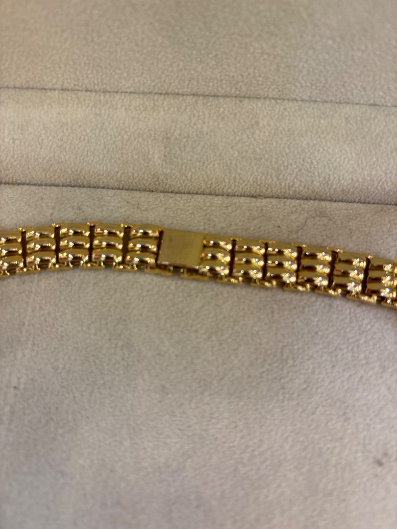 2 PC Gold set necklace /  bracelet