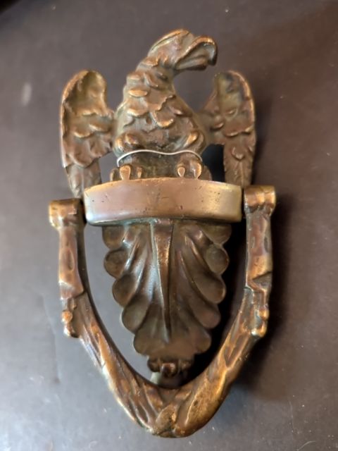 Eagle knocker