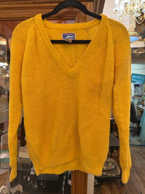 Vintage 80s women’s knit sweater
