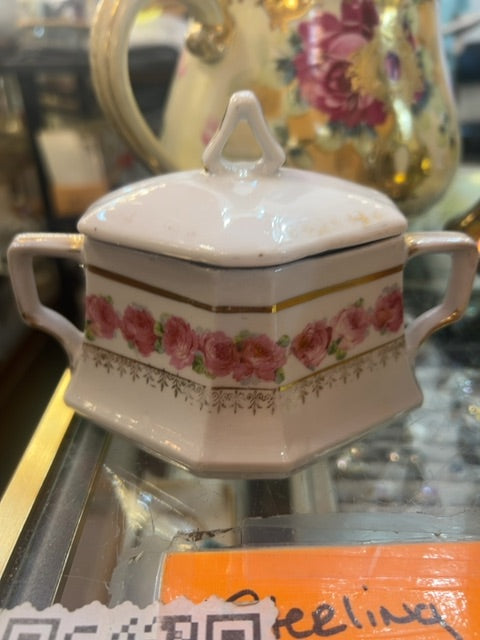 Sugar dish