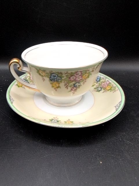 Teacup & Saucer
