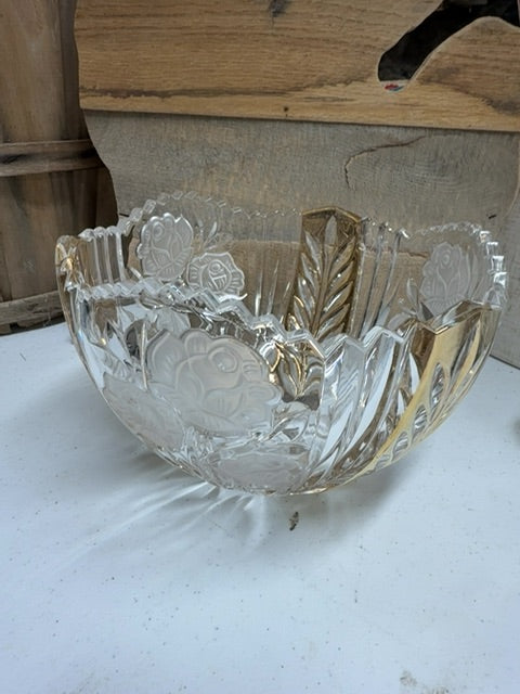 Beautiful gold/clear bowl