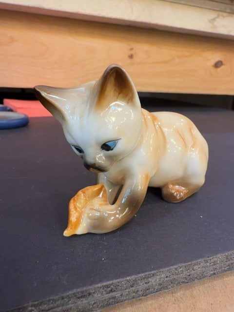 Danbury mint cat
