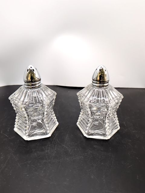 Irice Lily of the Valley Salt & Pepper Shakers