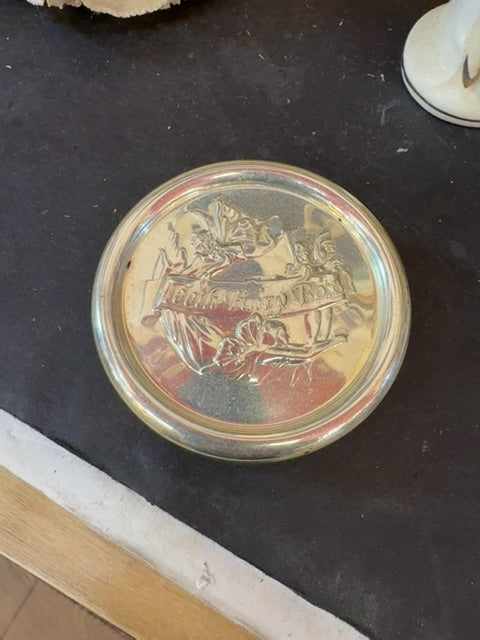 Tooth fary tooth holder