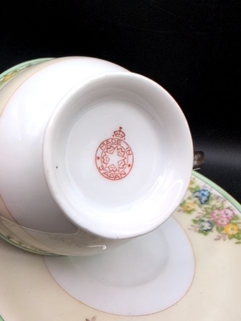 Teacup & Saucer