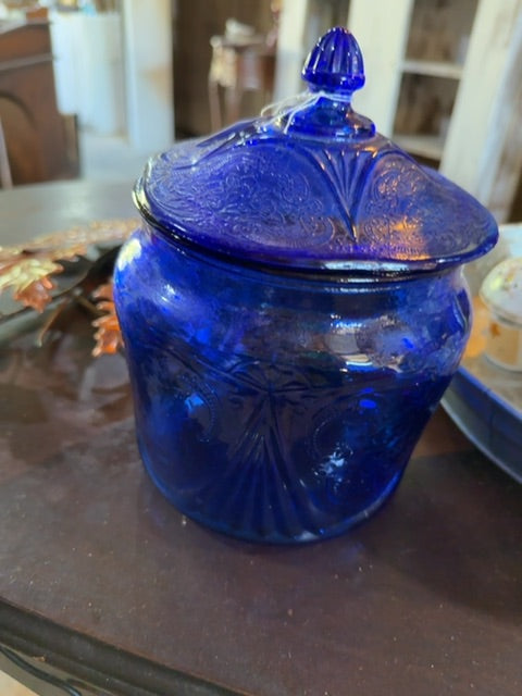 Hazel atlas lace jar with lid