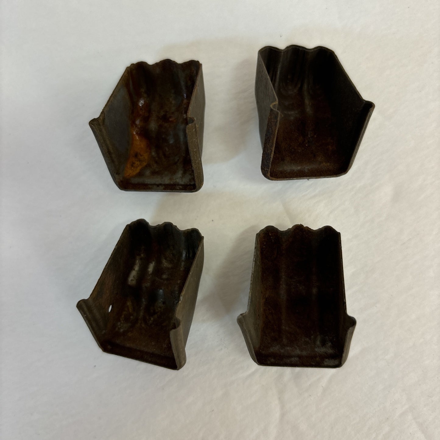 LOT OF 4 SMALL ANTIQUE BRASS 3-TOED CLAW FOOT SALVAGE