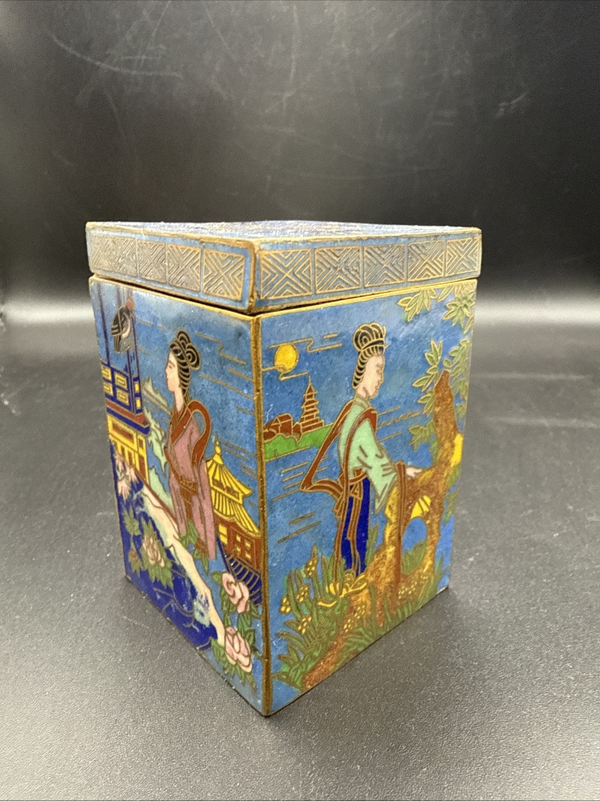 Blue Gold Asian Chinese Enamel Brass Cloisonne Round Box Vintage 3"